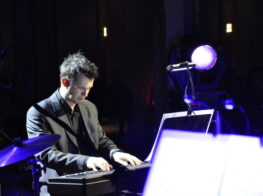 Koncert Niepodległości 2010. Pianista Marcin Riege (fot.Paweł Rzeńca)