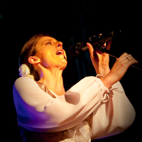 Ola Turkiewicz. IV Koncert Niepodległości „Za Naszą i Waszą Wolność”. Muzeum Powstania Warszawskiego 11.11.2012. Fot. Dawid Korczyński