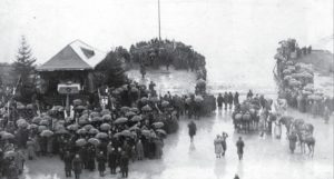 Uroczystość zaślubin Polski z morzem prowadzona przez gen. Józefa Hallera. Puck, 10 lutego 1920 r. fot. NAC
