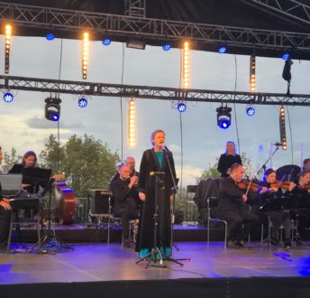 V Koncert Niepodległości Westerplatte. Śpiewa Ola Turkiewicz V Koncert Niepodległości Westerplatte. Śpiewa Ola Turkiewicz