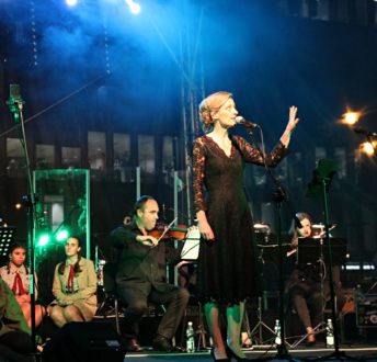 Koncert Niepodległości. Śpiewa Ola Turkiewicz Koncert Niepodległości. Śpiewa Ola Turkiewicz